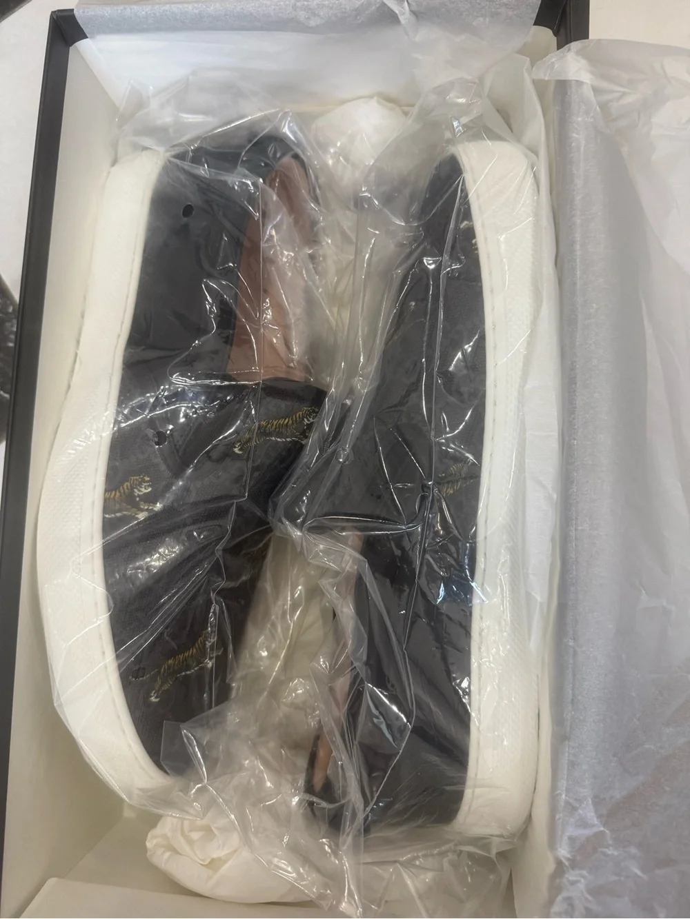 Gucci GG Supreme Men’s Slip On Sneakers